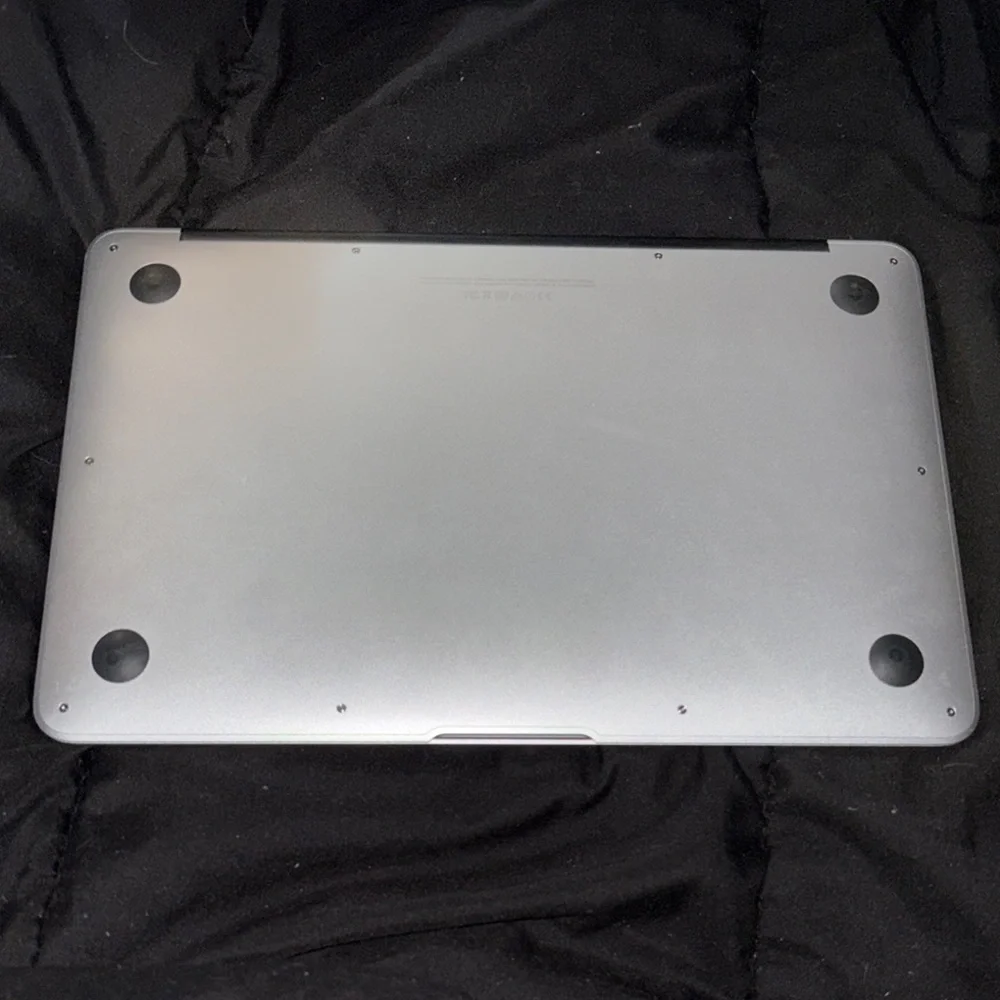 Apple MacBook Air (2015)